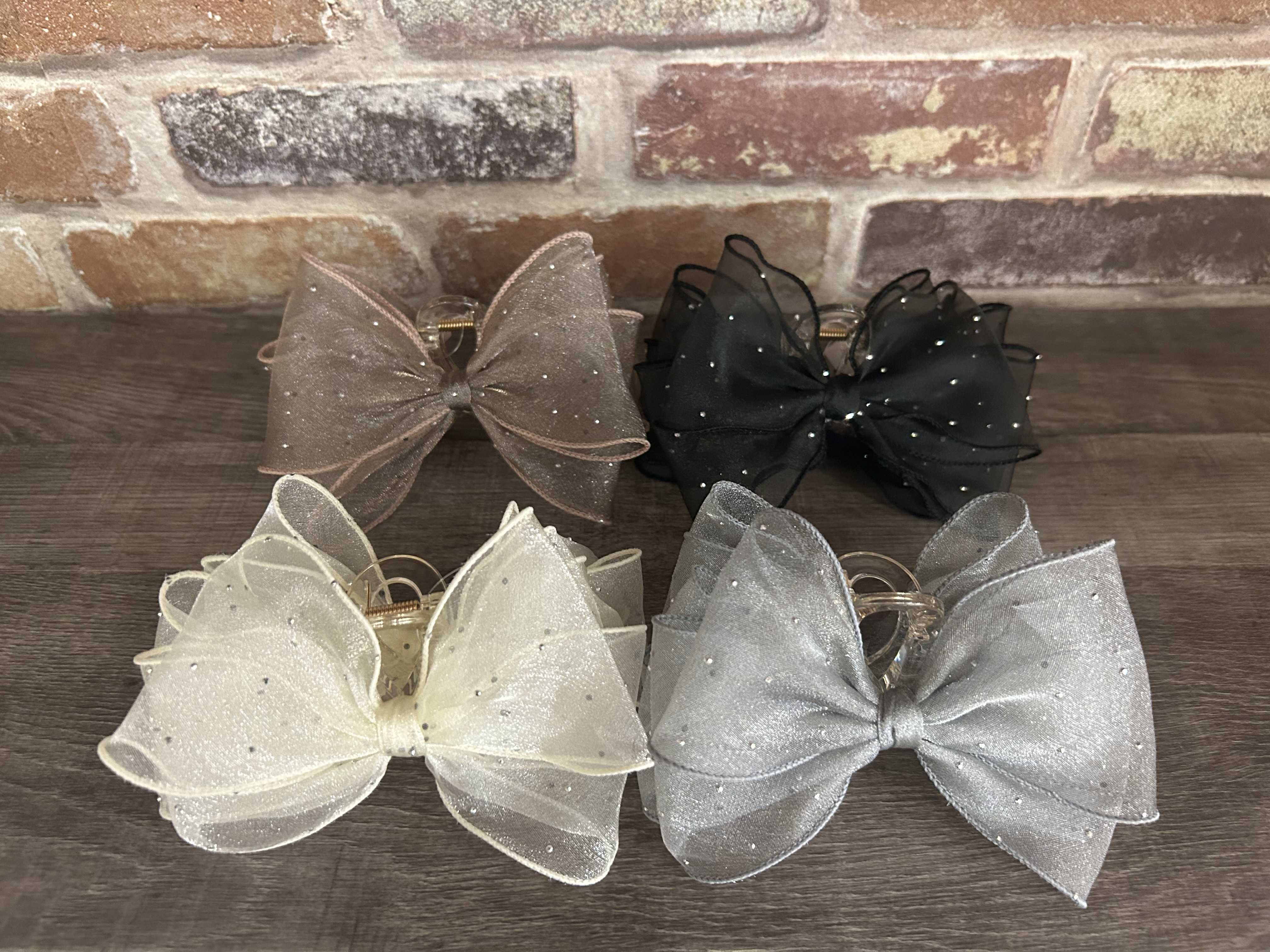 イメージ：スタッズ付きリボンバンス