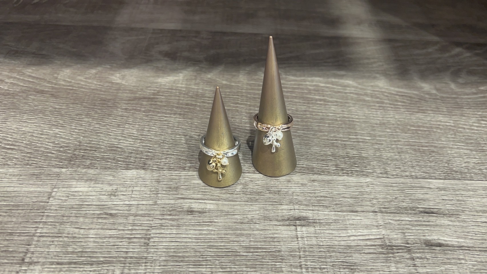 イメージ：チャーム付きリング