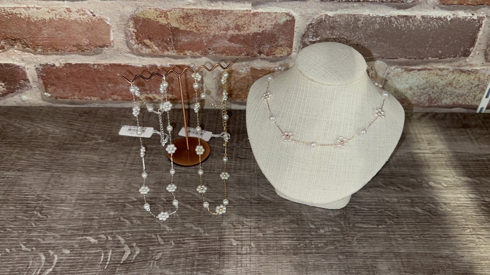 イメージ：パールフラワーネックレス