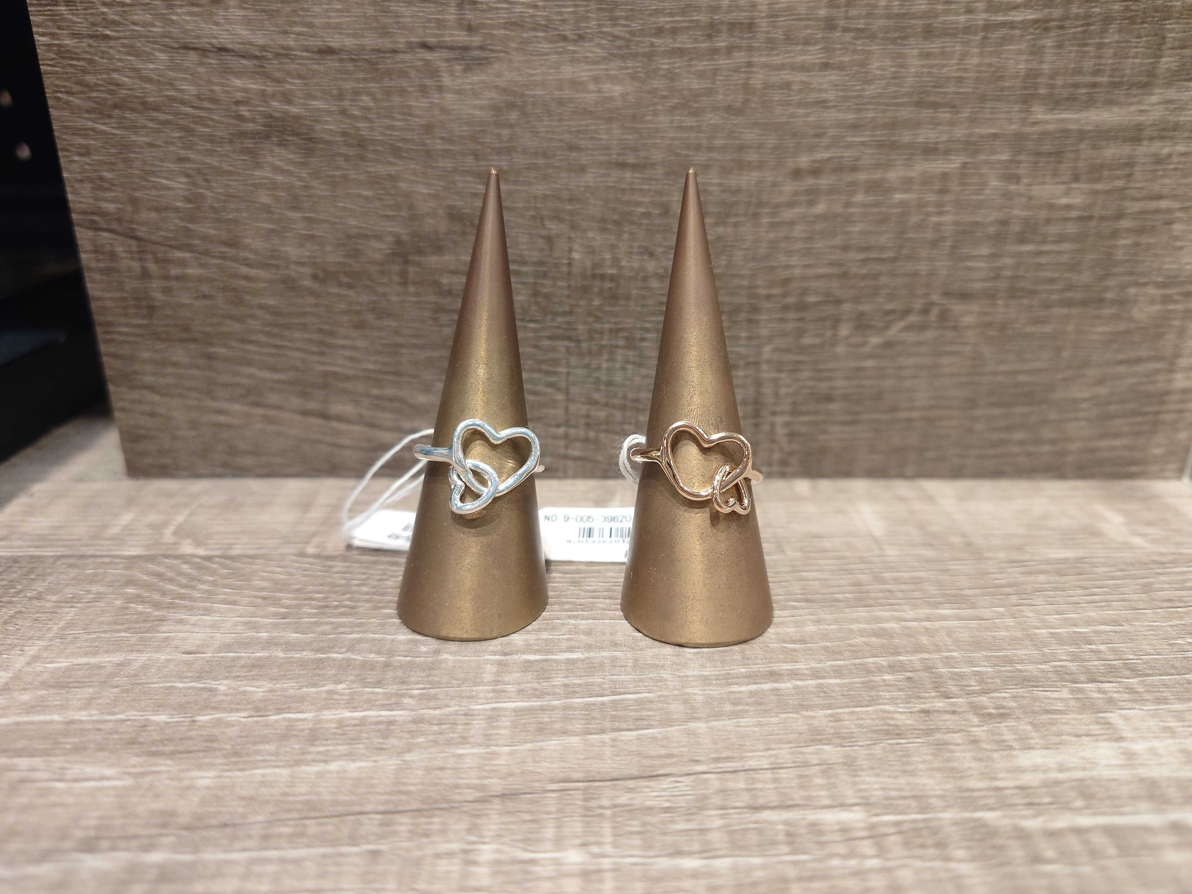 イメージ：オープンハートチャームリング