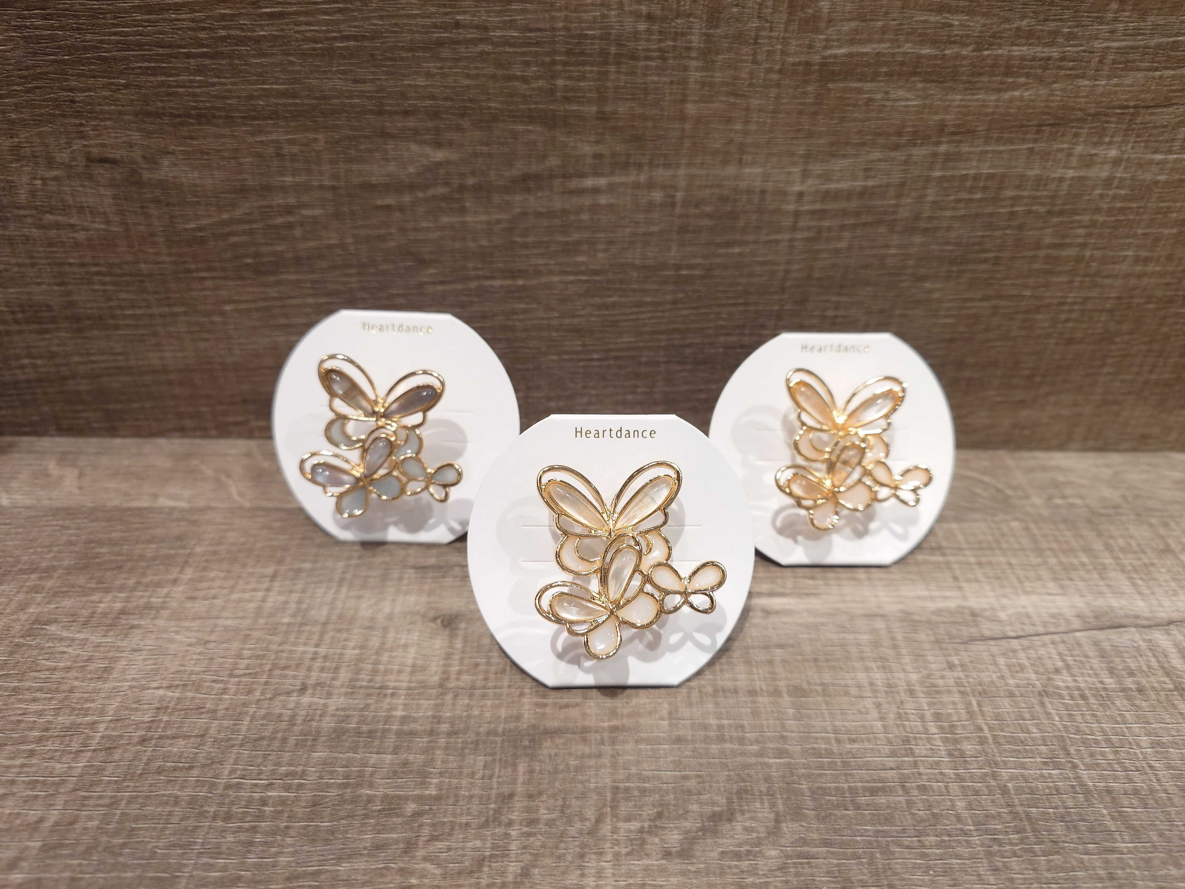 イメージ：蝶モチーフエポフックポニー