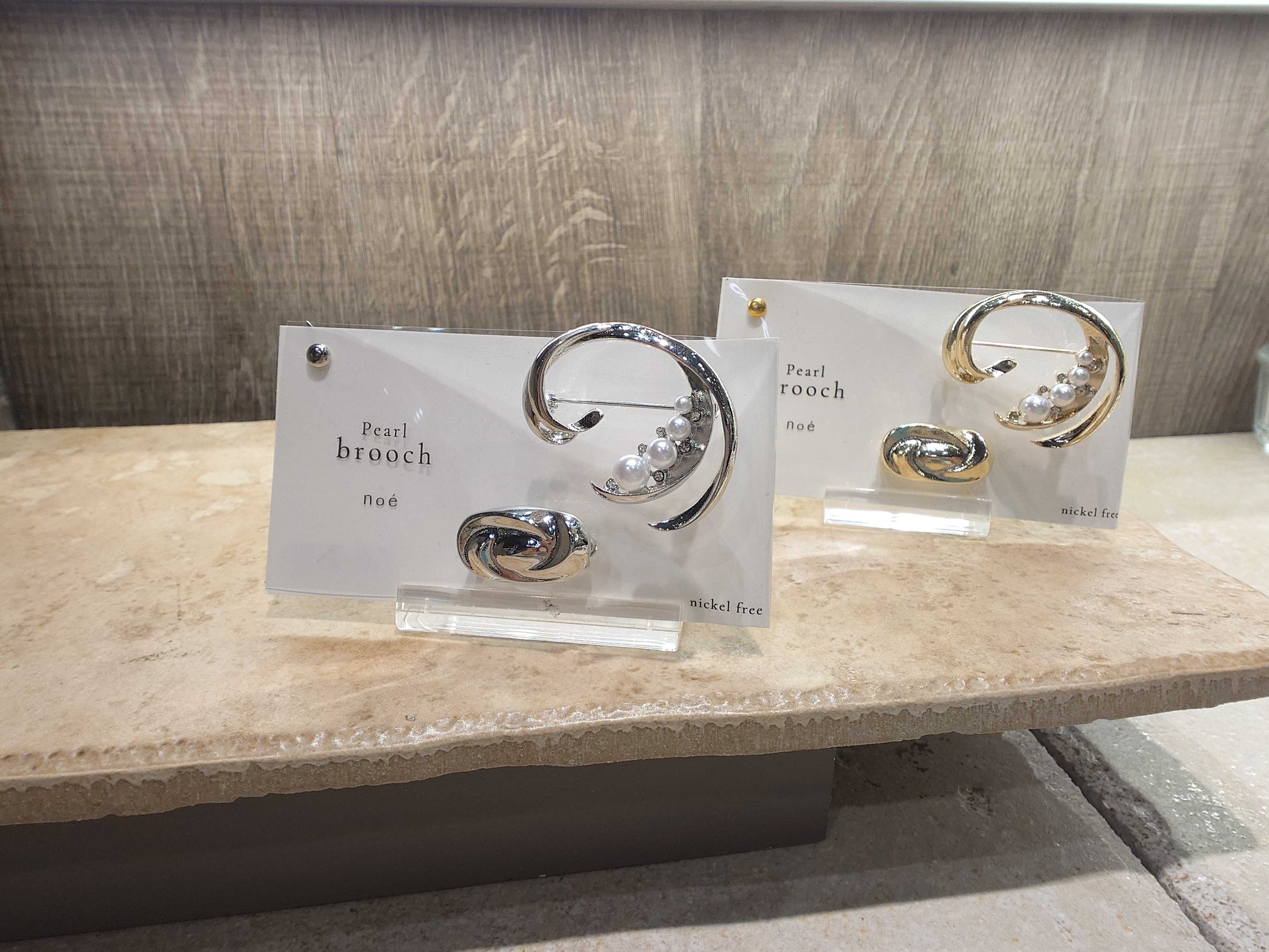 イメージ：パールブローチ