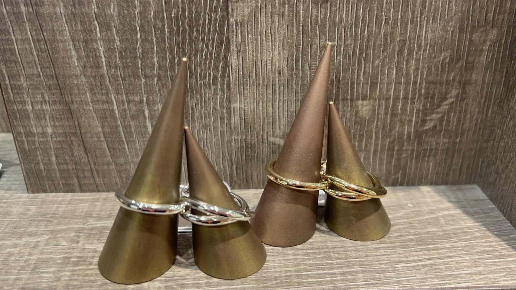 イメージ：クロスメタルダブルリング