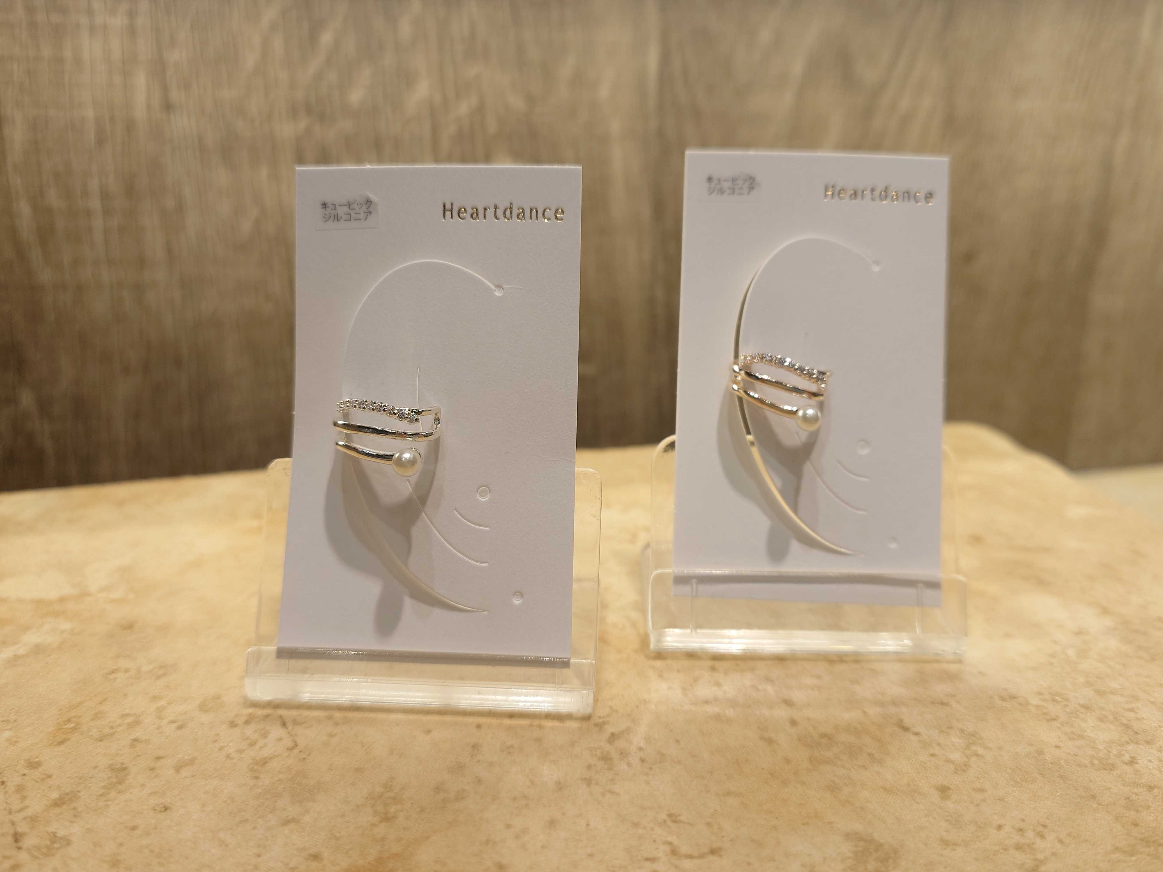 イメージ：ポイントキュービックラインイヤカフ