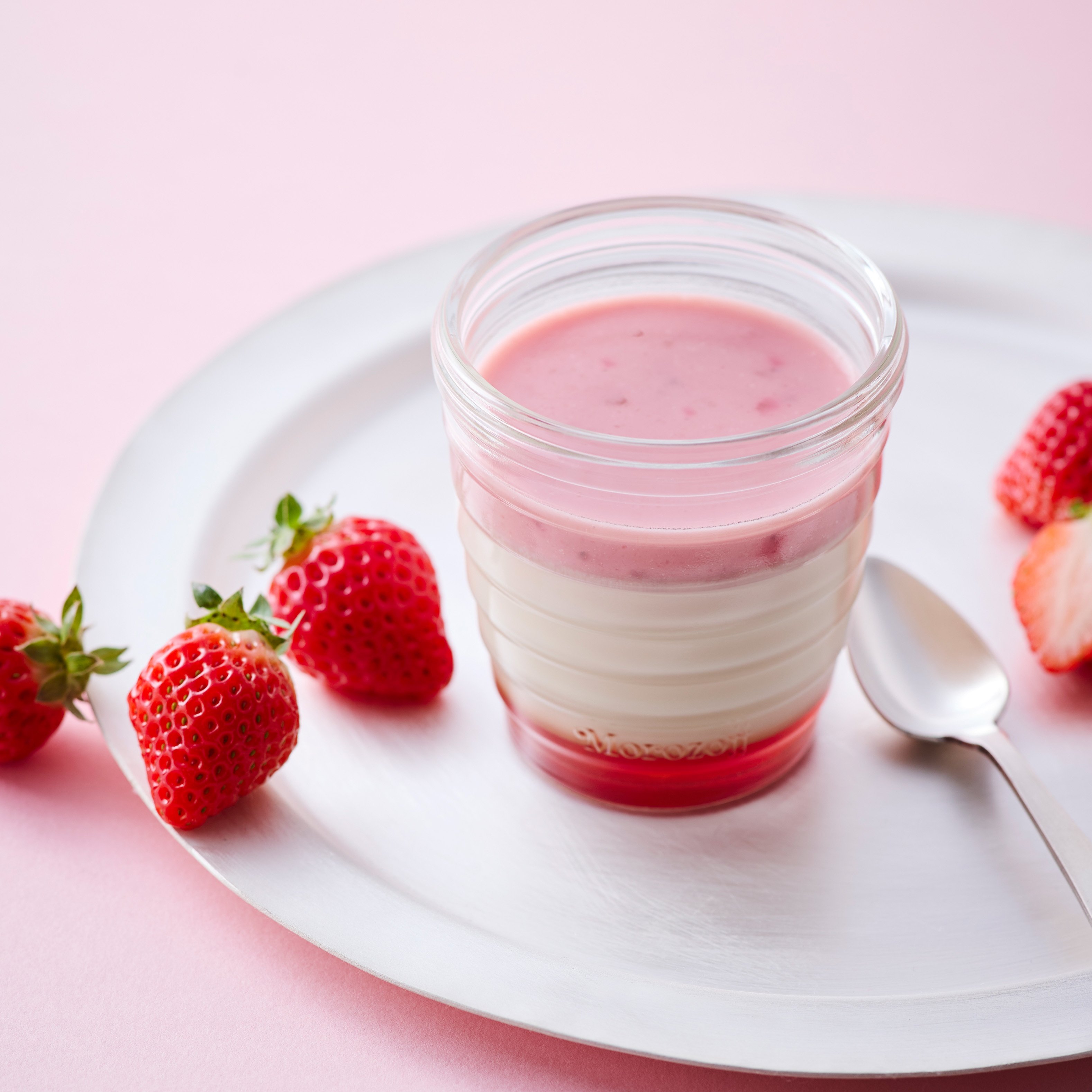 イメージ：いちごとマスカルポーネのプリン期間限定販売！