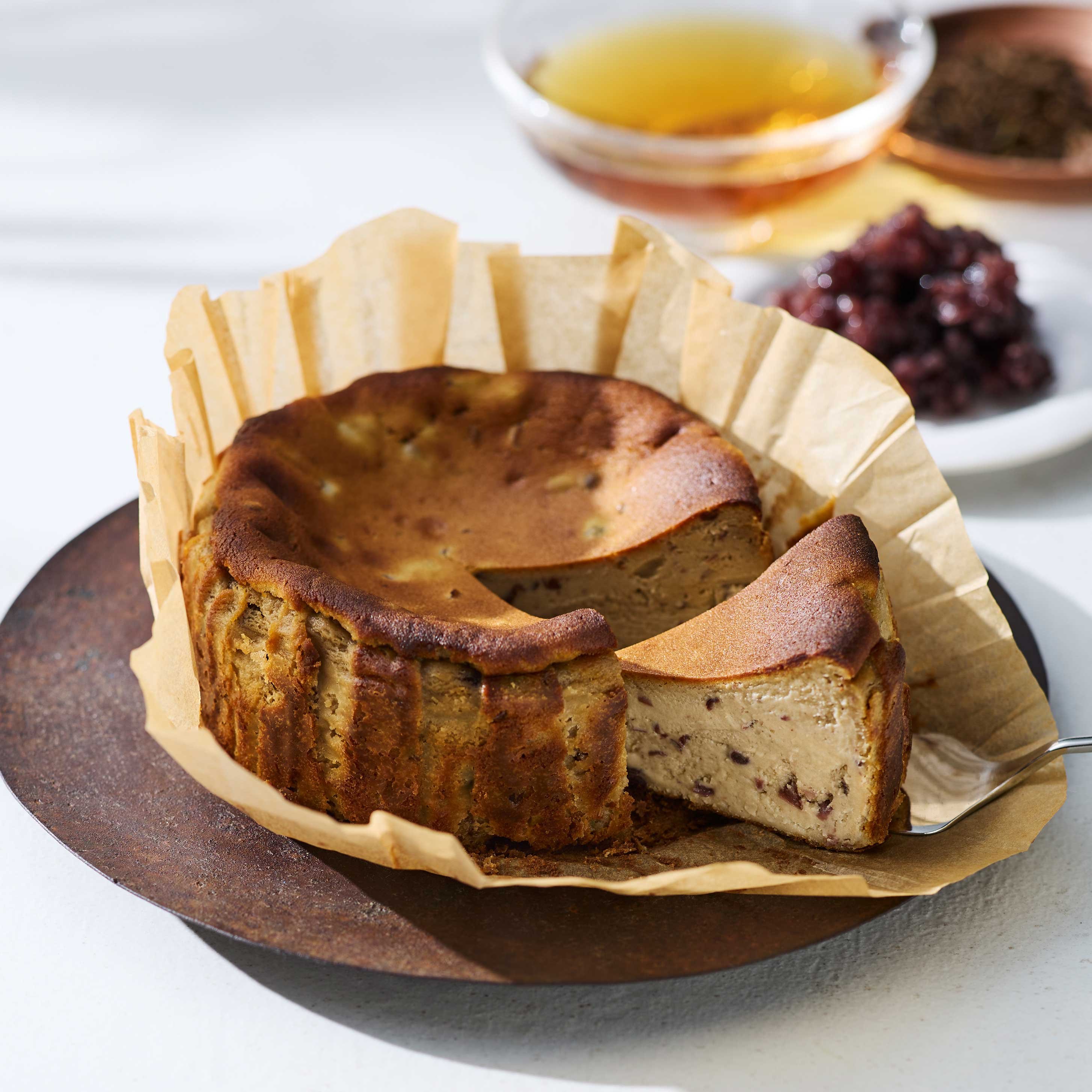 イメージ：クリームリッチチーズケーキ （ほうじ茶＆あずき）期間限定販売！