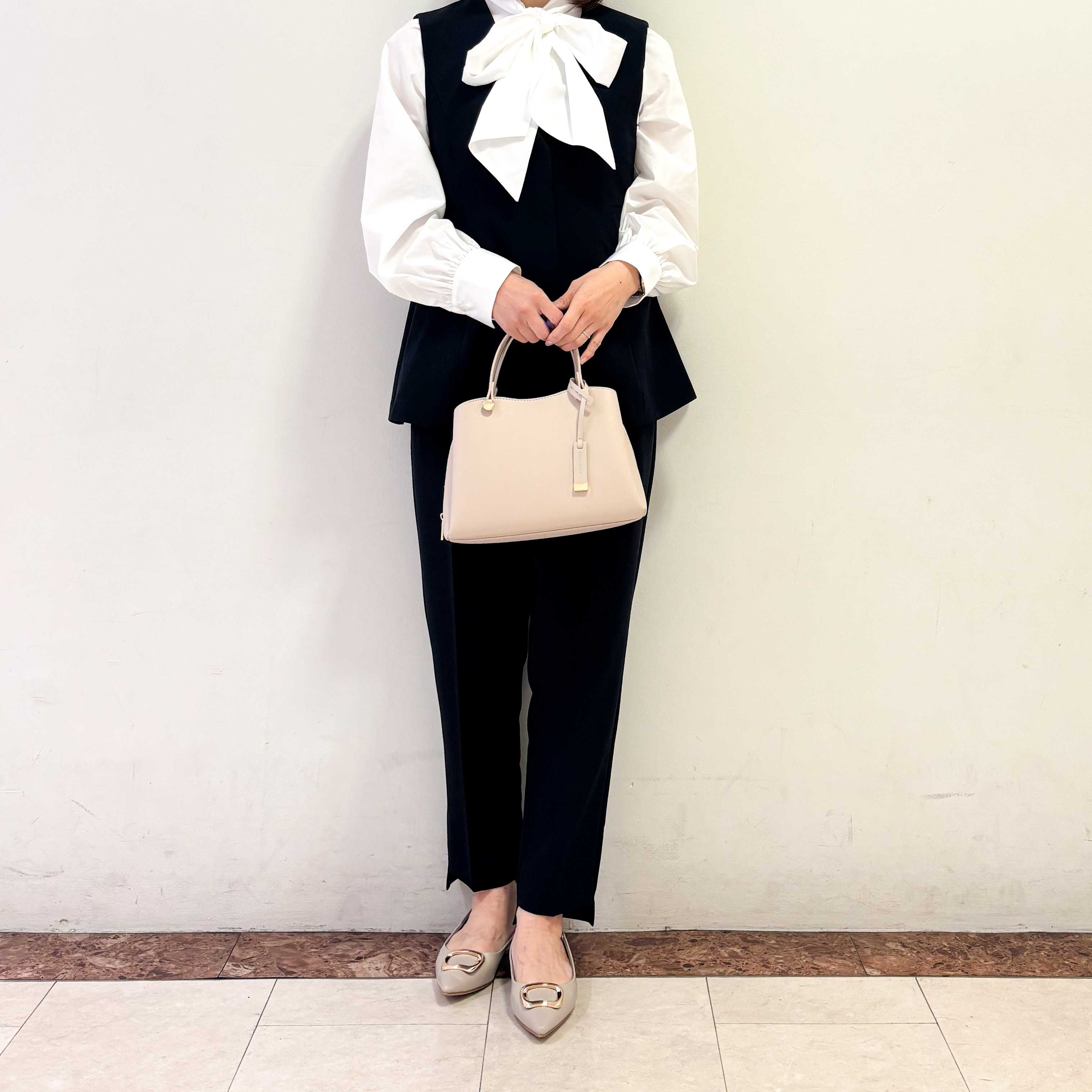 イメージ：ボウタイブラウス