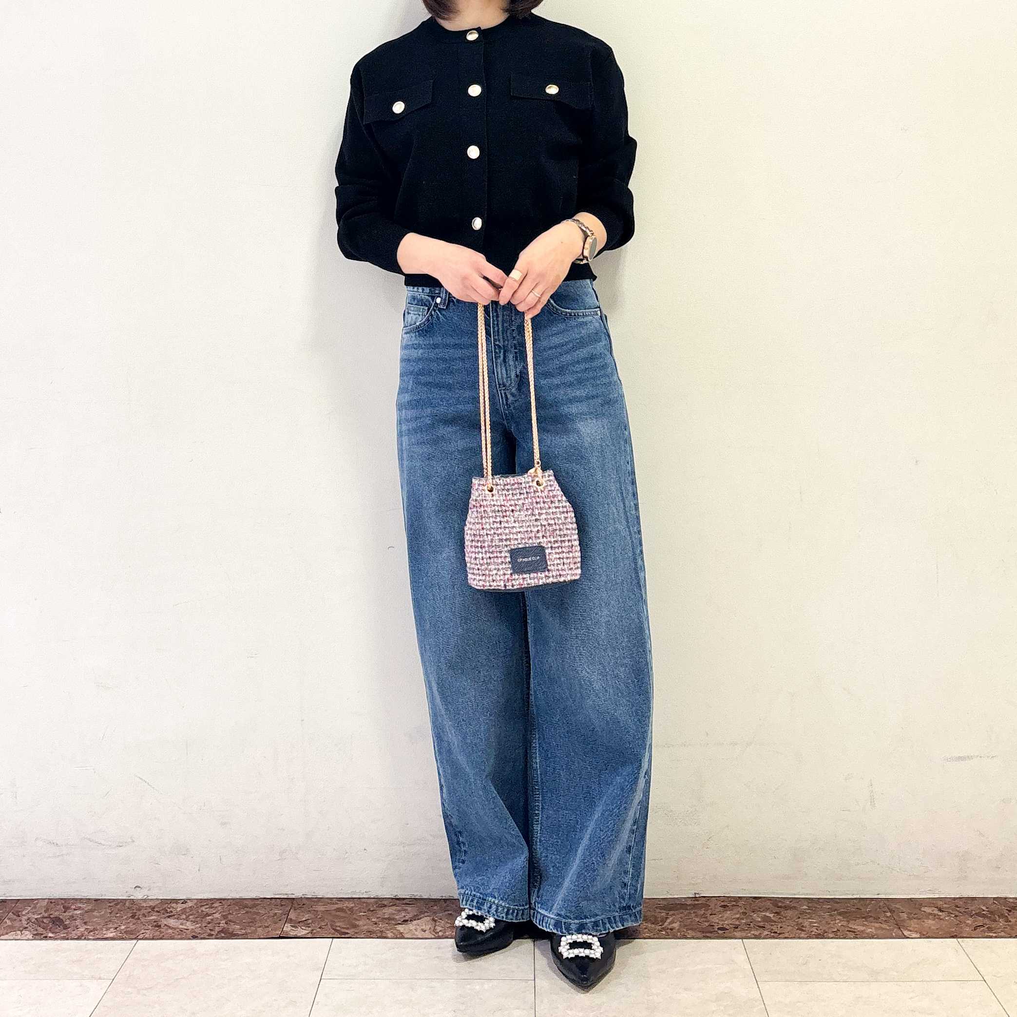 イメージ：金ボタンカーディガン