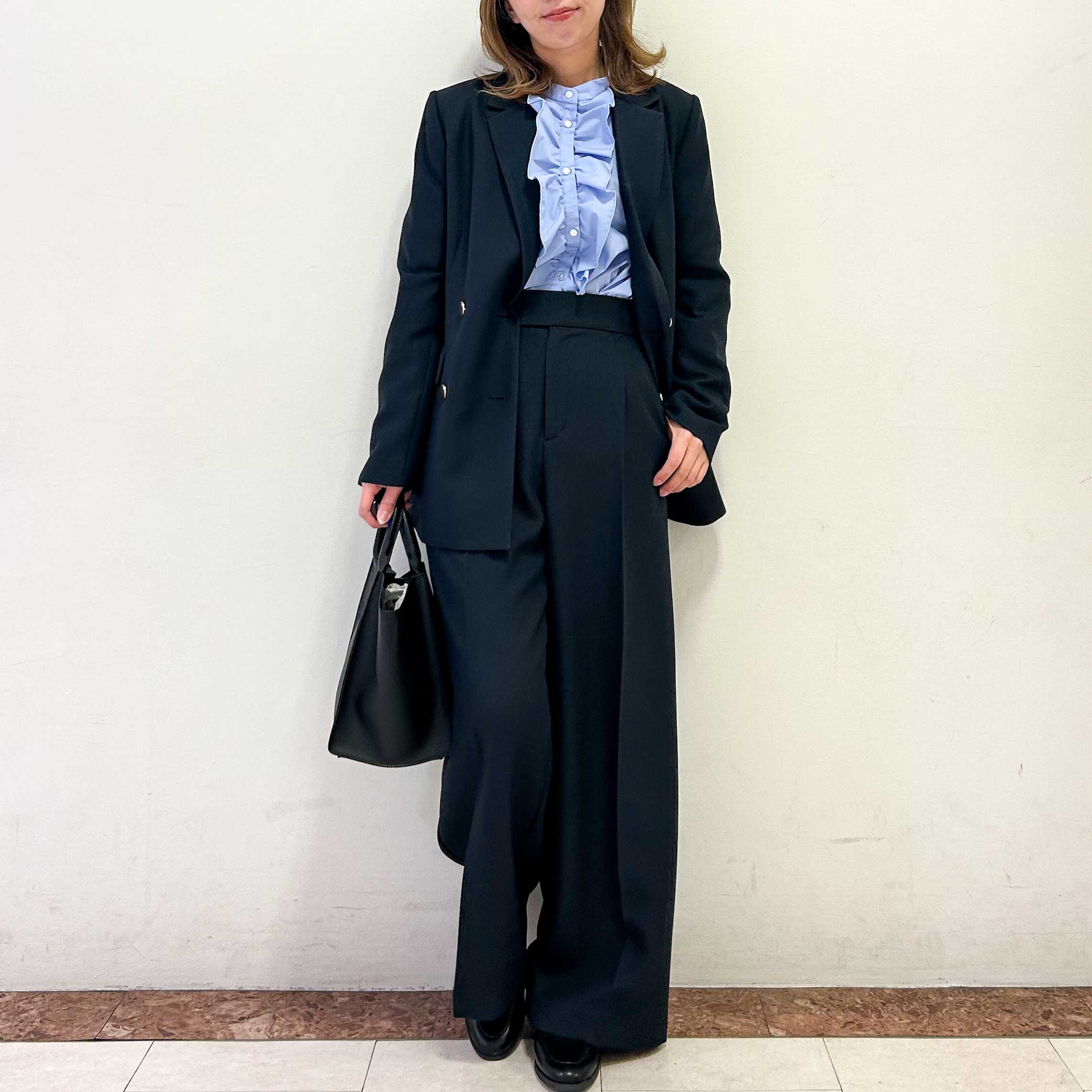 イメージ：金ボタンテーラードジャケット