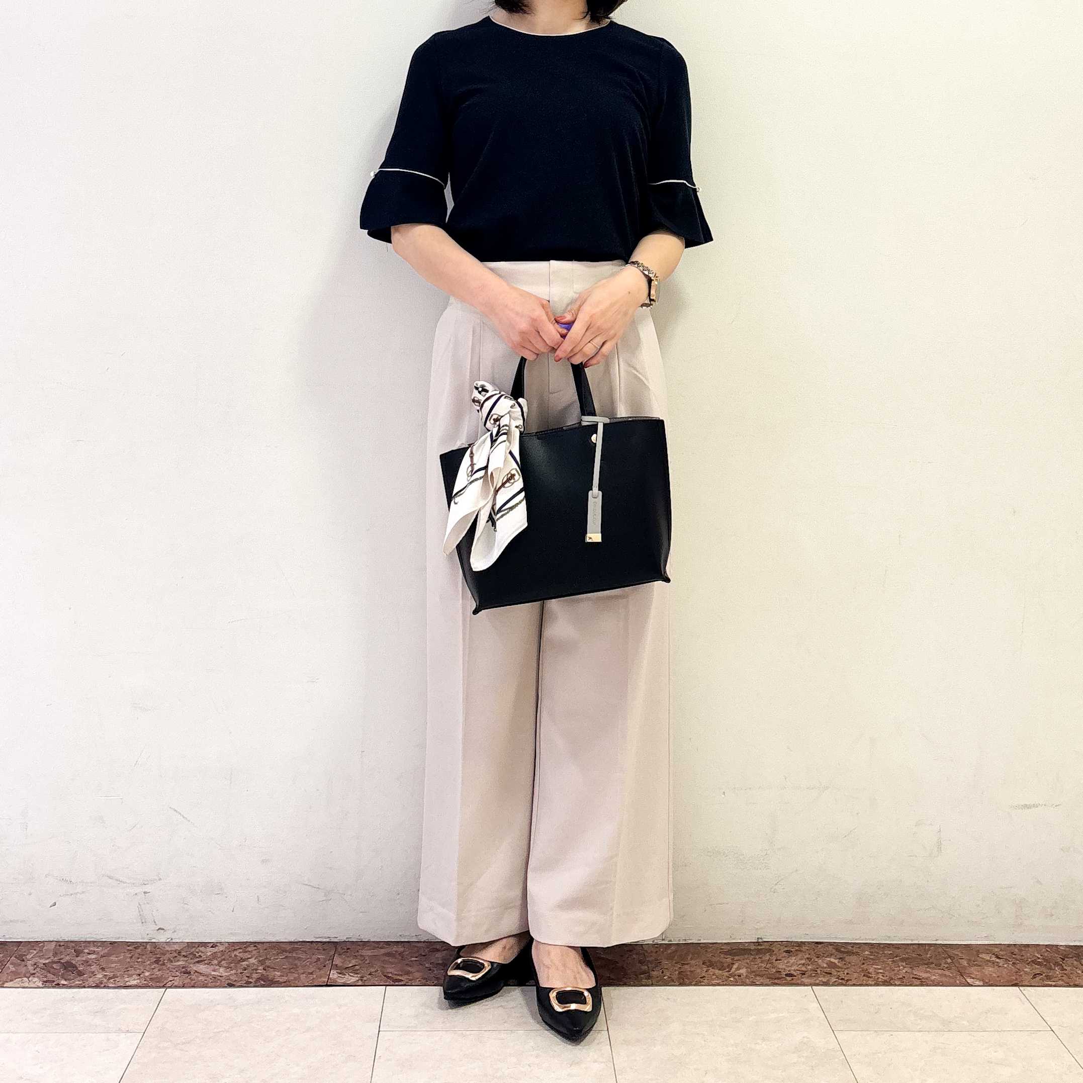 イメージ：フレアスリーブトップス