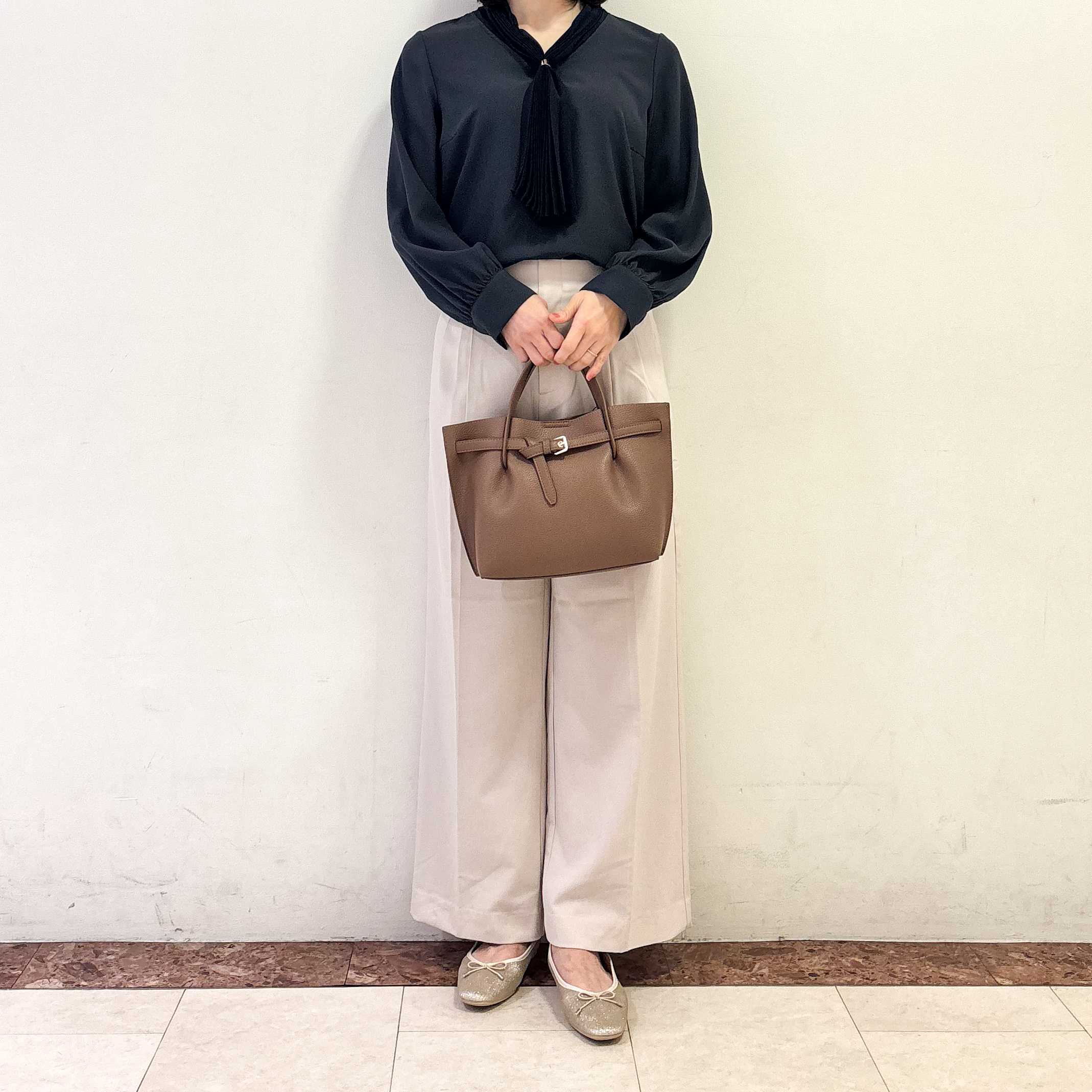 イメージ：ボウタイブラウス