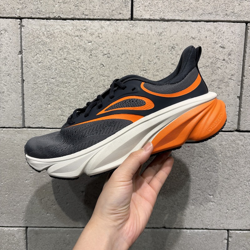 イメージ：～アンダーアーマーから新商品のご案内～