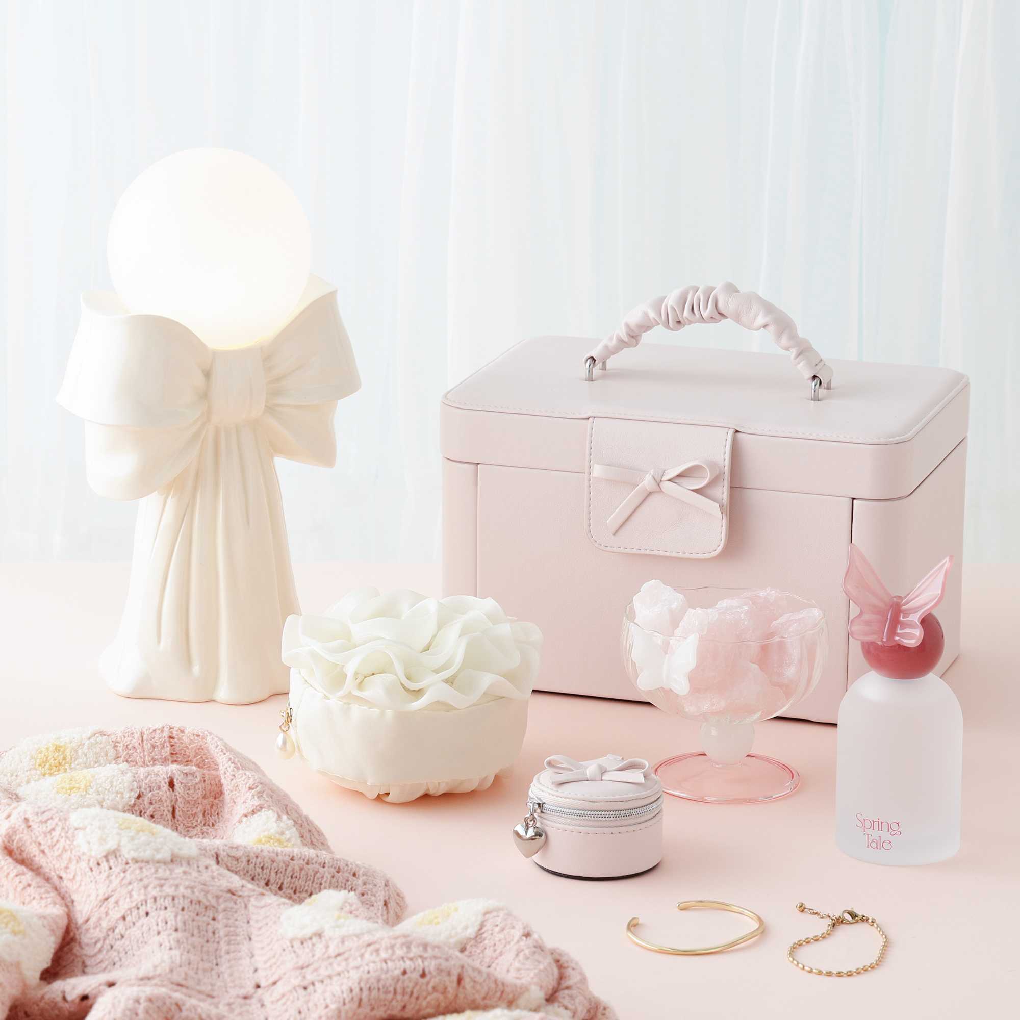 イメージ：メイクタイムの気分を上げてくれるアイテムをご紹介☆