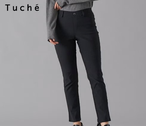 イメージ：ストレッチ素材で脚をまっすぐ美しく魅せるパンツ