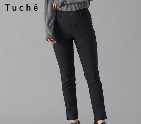 イメージ：ストレッチ素材で脚をまっすぐ美しく魅せるパンツ