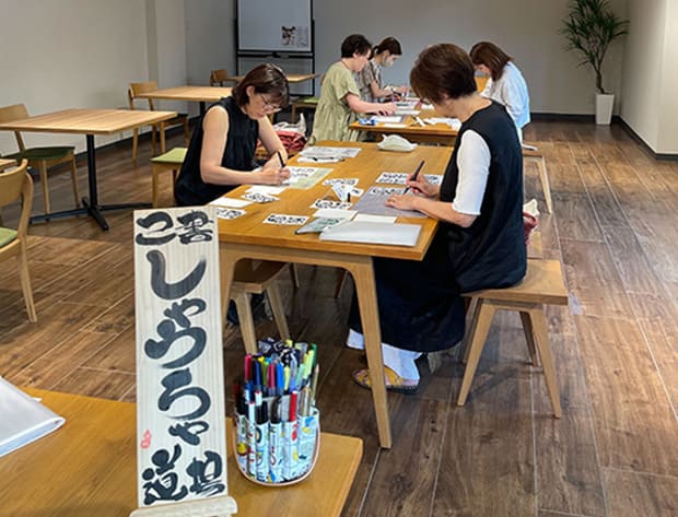 「ビナウォークコミュニティルーム　ビナまちリビング」