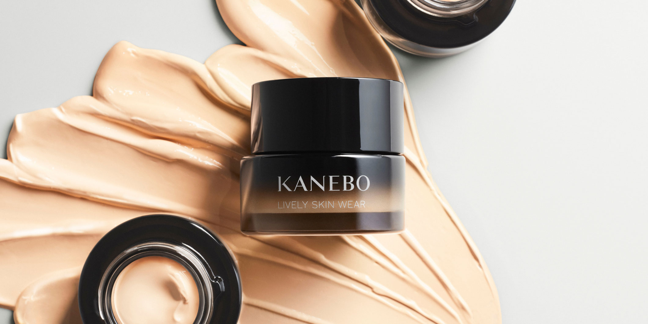 イメージ：KANEBOのファンデーションが更に進化！